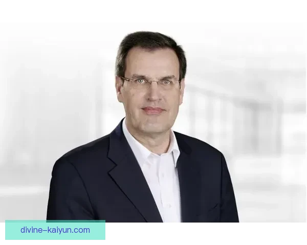 曼努埃尔·阿坎吉状态回暖，近期表现稳健引发关注